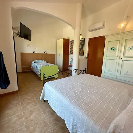 Holiday home Lotty A 5 Minuti A Piedi Dal Mare